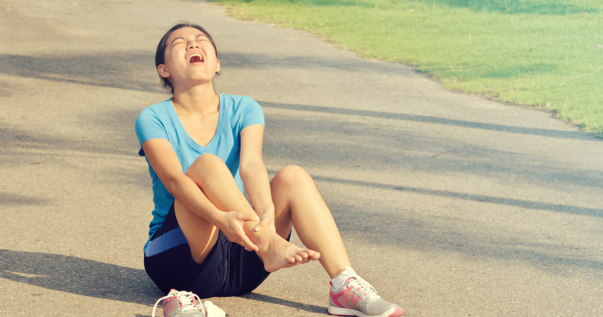 Anouk wil graag zonder pijn in haar enkel kunnen voetballen